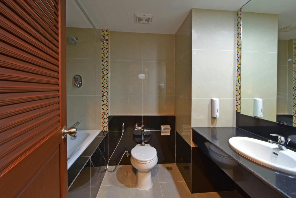 Siam Oriental Hotel Хат Яй Екстериор снимка