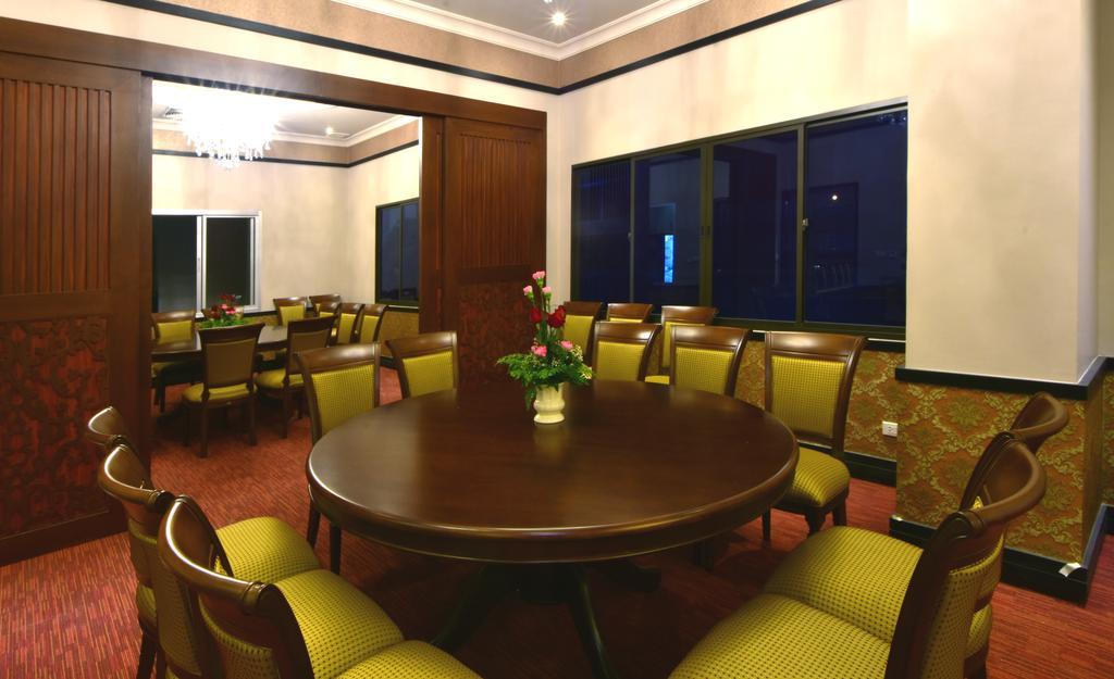 Siam Oriental Hotel Хат Яй Екстериор снимка
